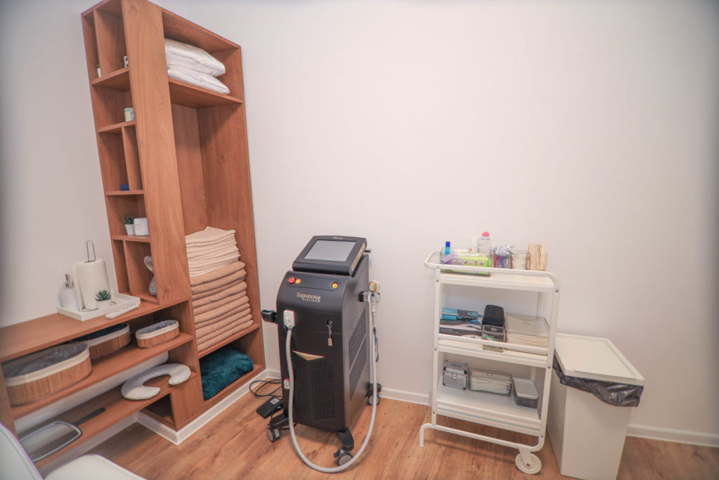 79165780_109821100496726_5376389805720469504_o